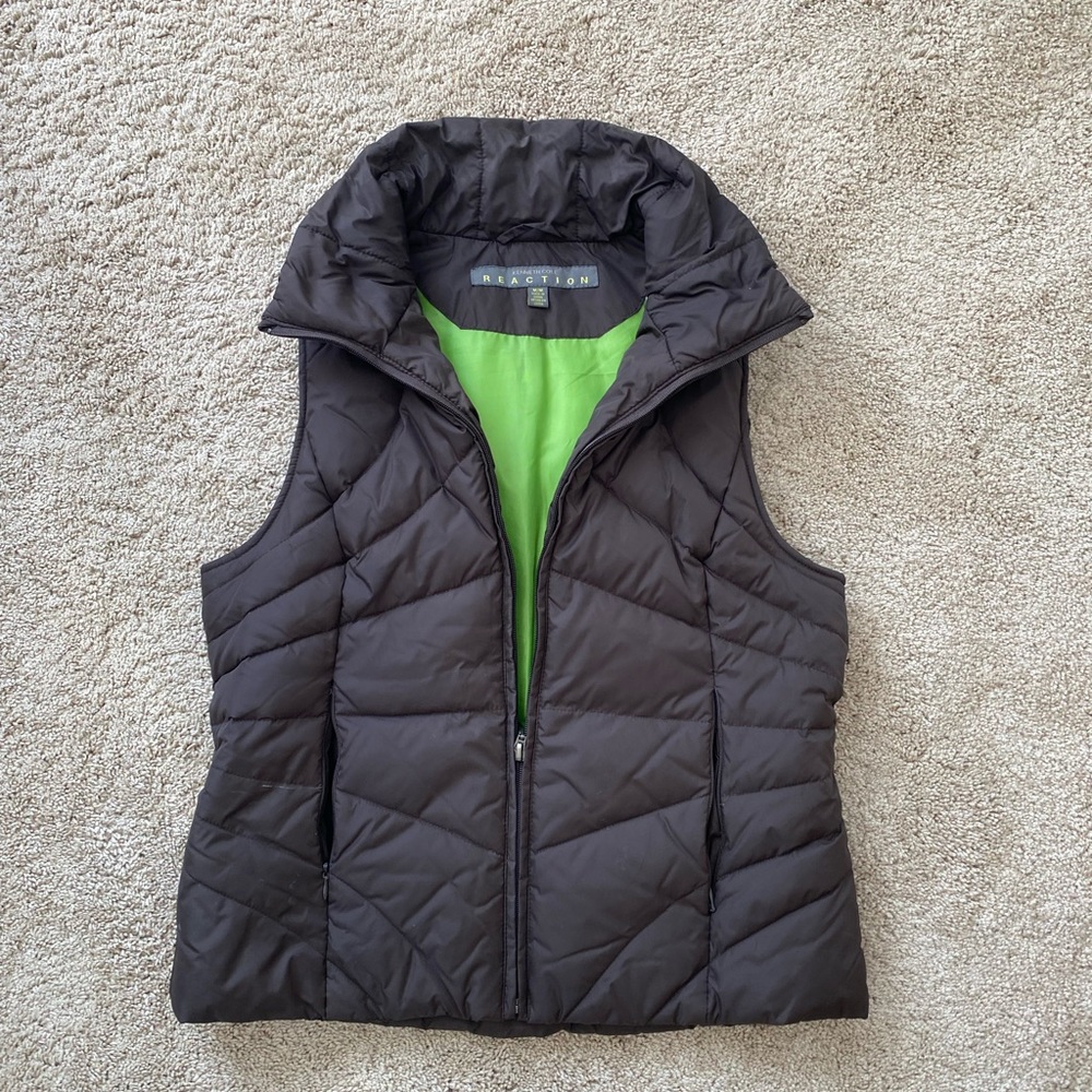 Reaction, women’s medium brown vest
